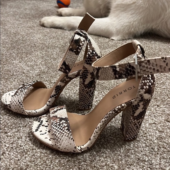 High heels - Picture 2 of 7